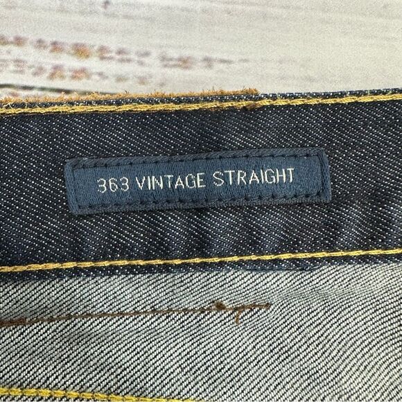 Lucky Brand 363 Vintage Straight Men’s size 36 x 31.5 Jeans - Picture 12 of 15